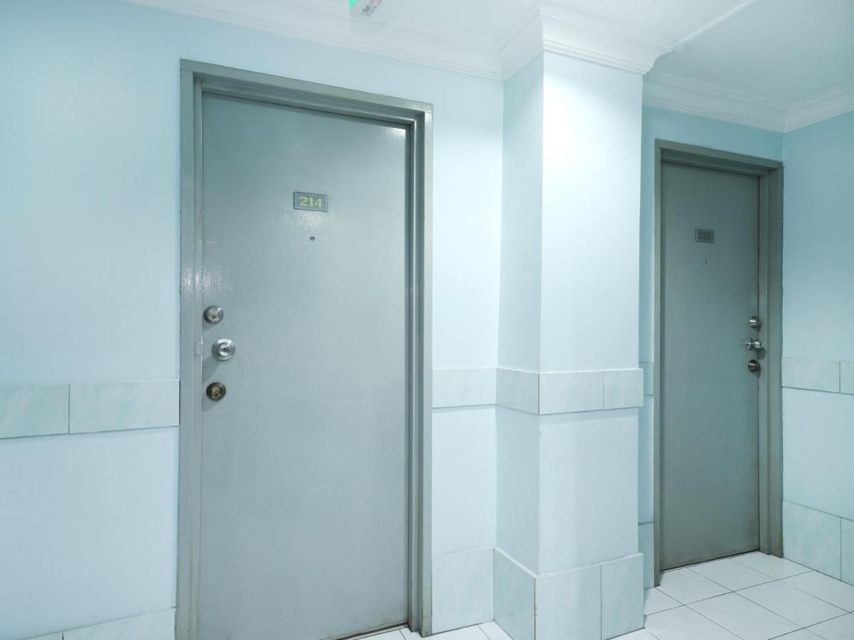 Grand Supreme Hotel Kuching Extérieur photo