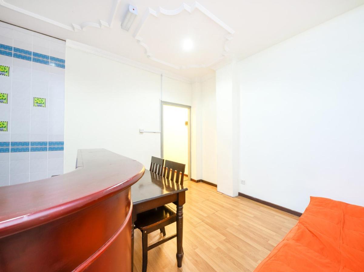 Grand Supreme Hotel Kuching Extérieur photo
